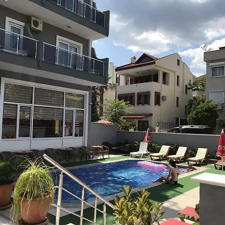 Twenty One Hotel