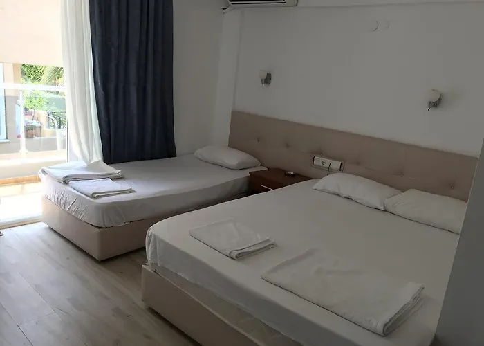 Twenty One 酒店 马尔马里斯