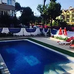 Twenty One Ξενοδοχείο Μαρμαρίς